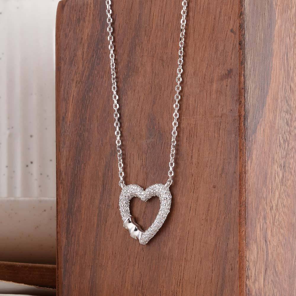 925 Sterling Silver Heart'S Embrace Necklace : SRWNC5