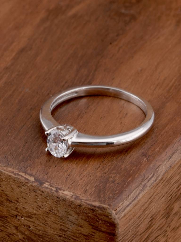 925 Sterling Silver Four-Prong Oval Solitaire Ring For Womens : SRWRG3-6