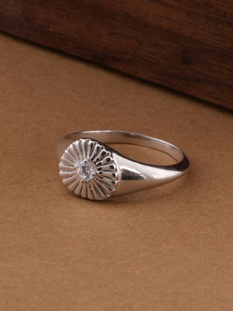 925 Sterling Silver Radiance Studed Ring For Womens : SRWRG380-5