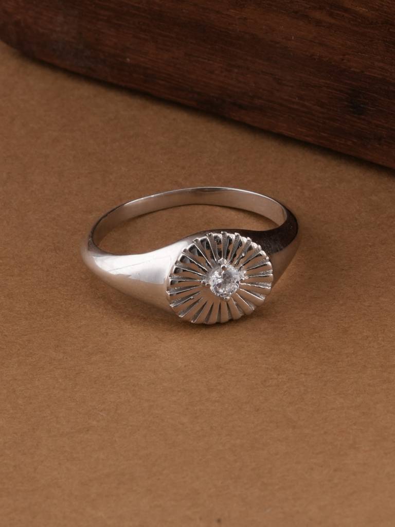 925 Sterling Silver Radiance Studed Ring For Womens : SRWRG380-5