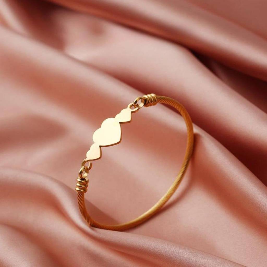 Golden Pulse Heart Cuff Bracelet : SSBR15
