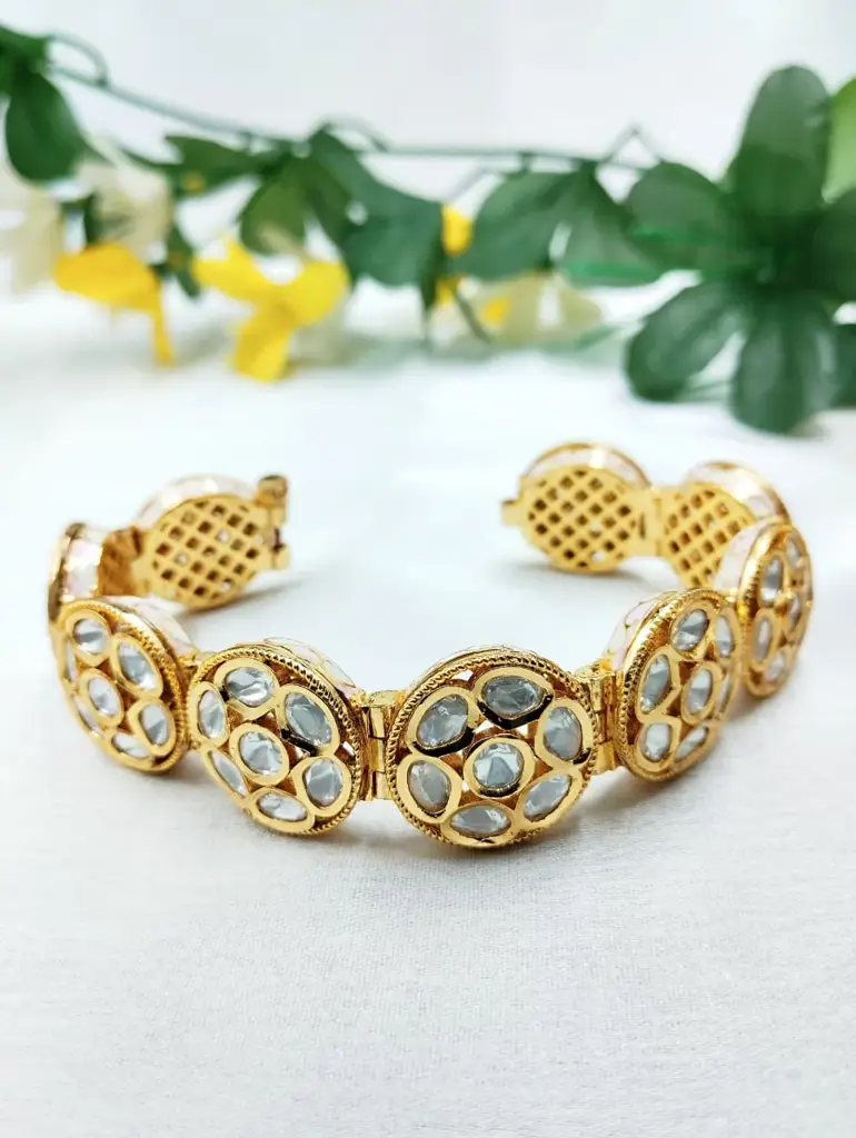 Flower Kundan Bracelet : SSJAN006