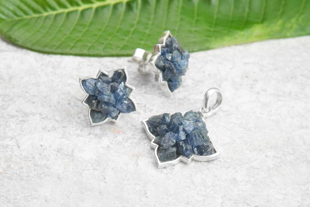 Natural Blue Sapphire Gemstone Pendant : NH-PDT-07--BS