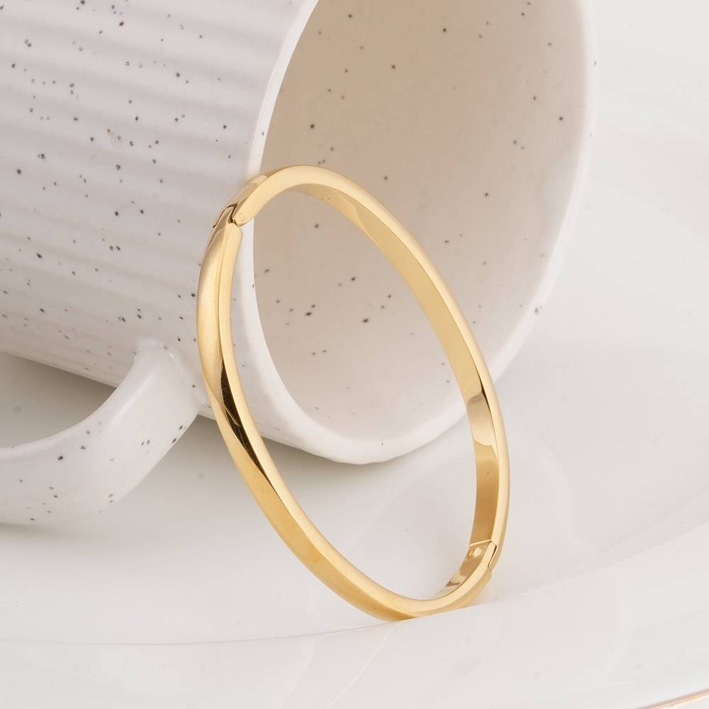 Plain Gold Bangles Bracelet For Womens - Waterproof & Anti-Tarnish : SSWBR0315