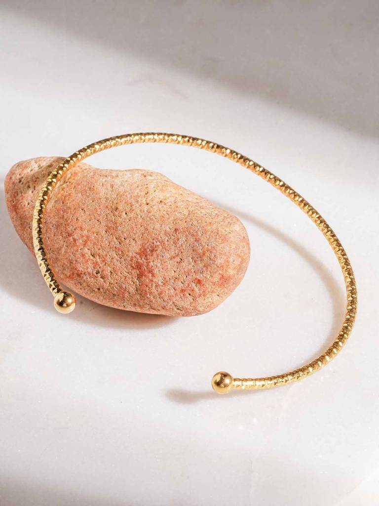 Minimal Twist Cuff Bracelet For Womens - Waterproof & Anti-Tarnish : SSWBR0324