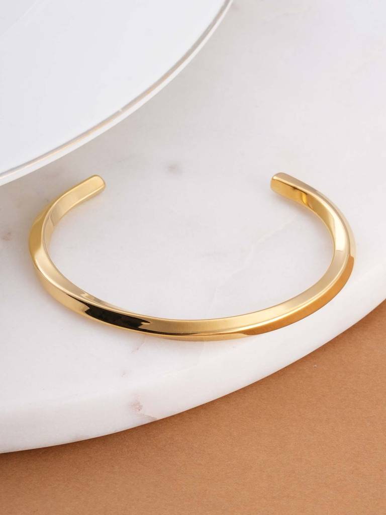 Graceful Curve Cuff Bracelet For Womens - Waterproof & Anti-Tarnish : SSWBR0335