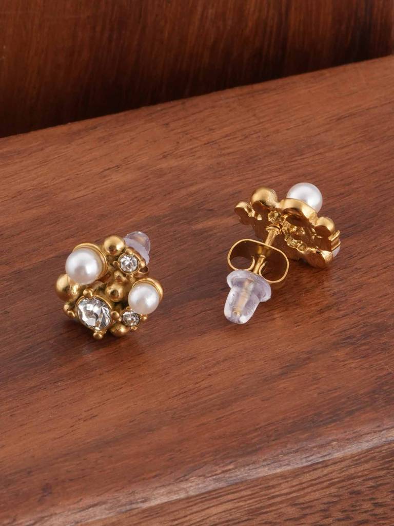 Vintage Style Pearl And Crystal Studs For Womens - Waterproof & Anti-Tarnish : SSWER0521
