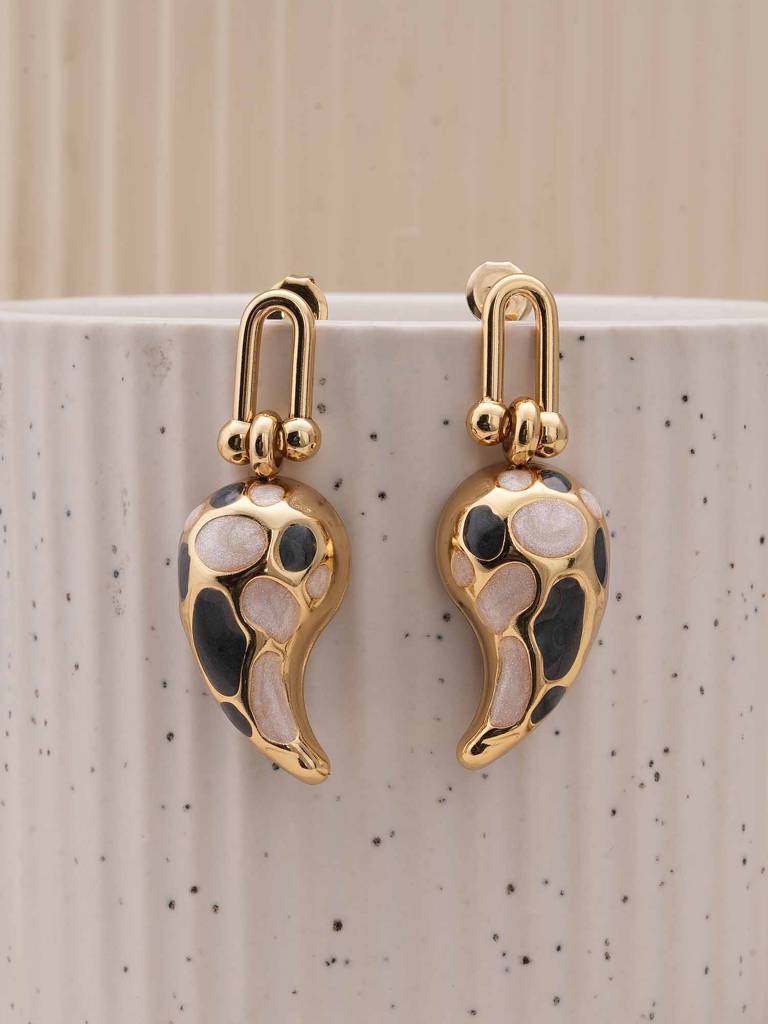 Black & Beige Paisley Drops For Womens - Waterproof & Anti-Tarnish : SSWER0547