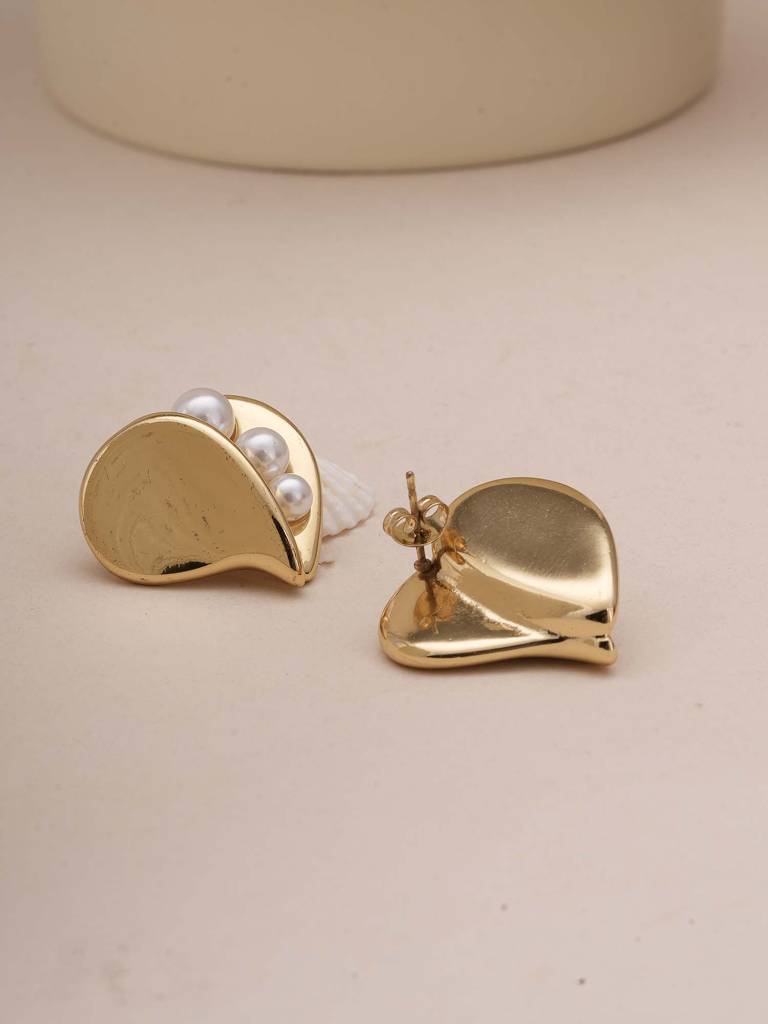 Gilded Heart Pearl Earrings For Womens - Waterproof & Anti-Tarnish : SSWER0566