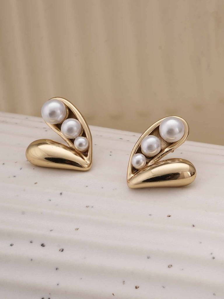 Lustrous Embrace Pearl Earrings For Womens - Waterproof & Anti-Tarnish : SSWER0568