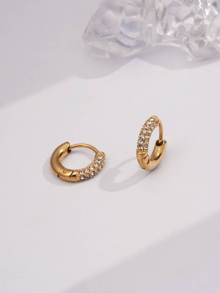 Gemedge Glow Hoops For Women : SSWER0744