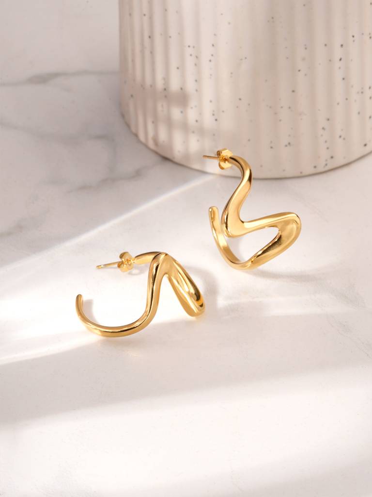 Sculptural Gold Curve Drop Earrings For Women : SSWER0914