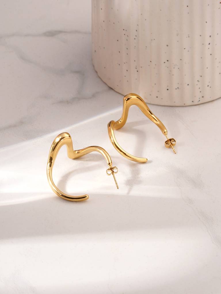 Sculptural Gold Curve Drop Earrings For Women : SSWER0914