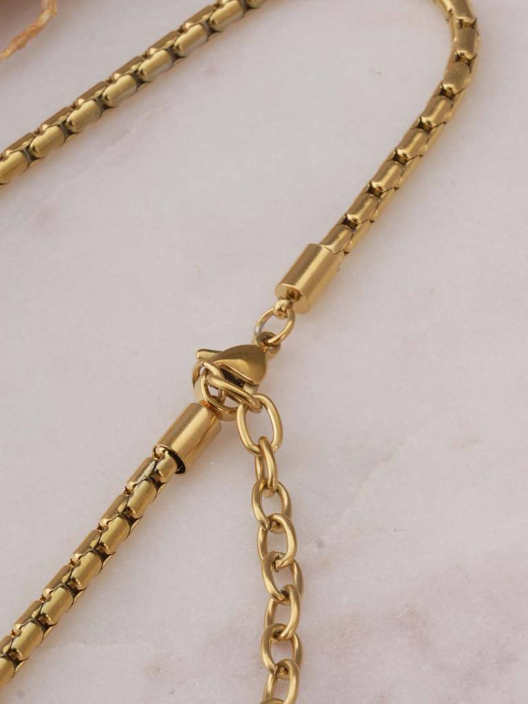 Golden Majesty Chain For Womens - Waterproof & Anti-Tarnish : SSWNC0334