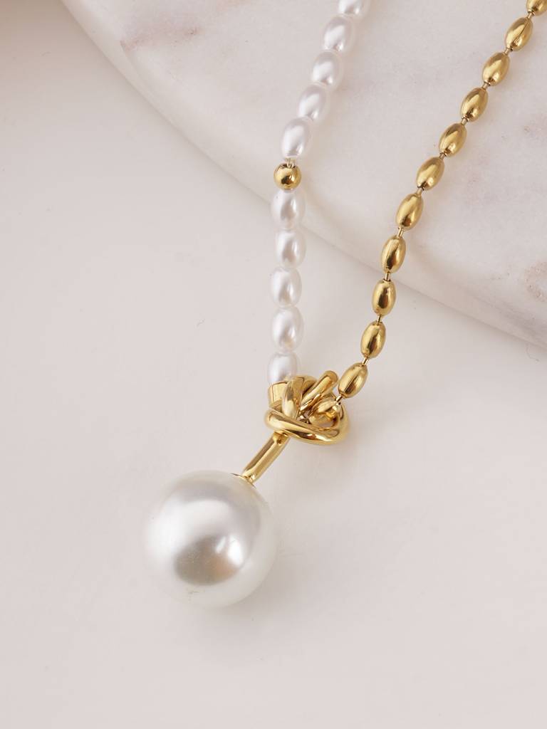 Royal Orb Adorn Necklace For Womens - Waterproof & Anti-Tarnish : SSWNC0335