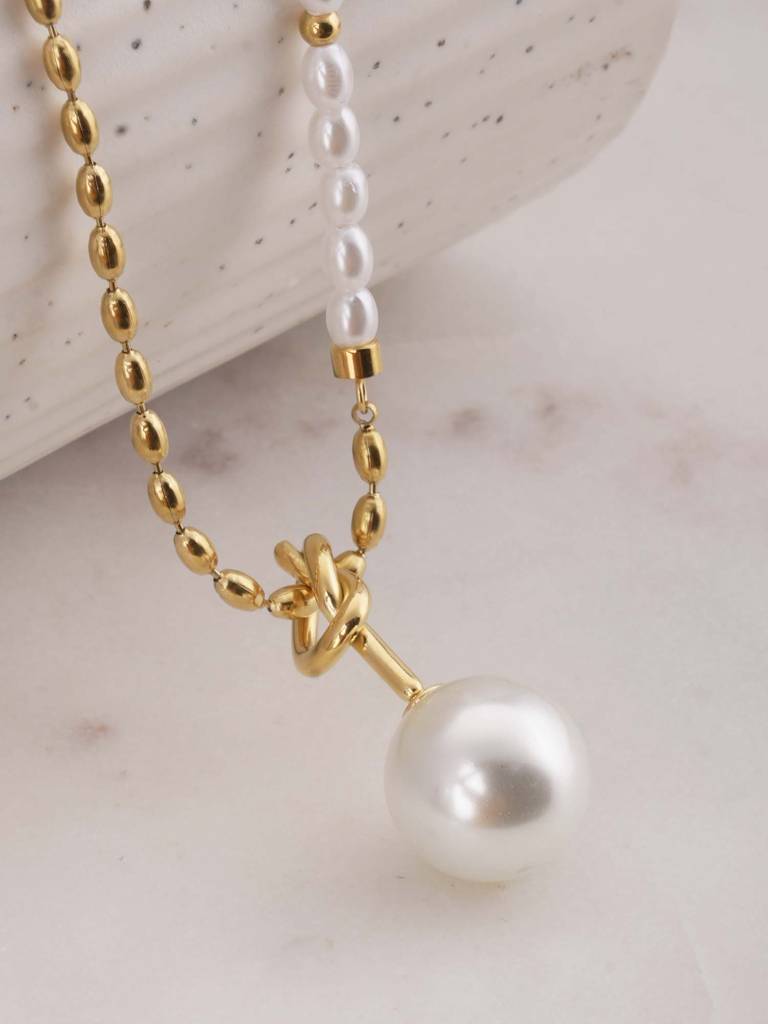 Royal Orb Adorn Necklace For Womens - Waterproof & Anti-Tarnish : SSWNC0335