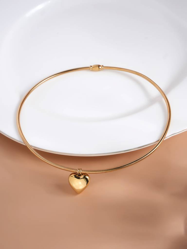 Gold Omega Chain With Heart Pendant For Women : SSWNC0393