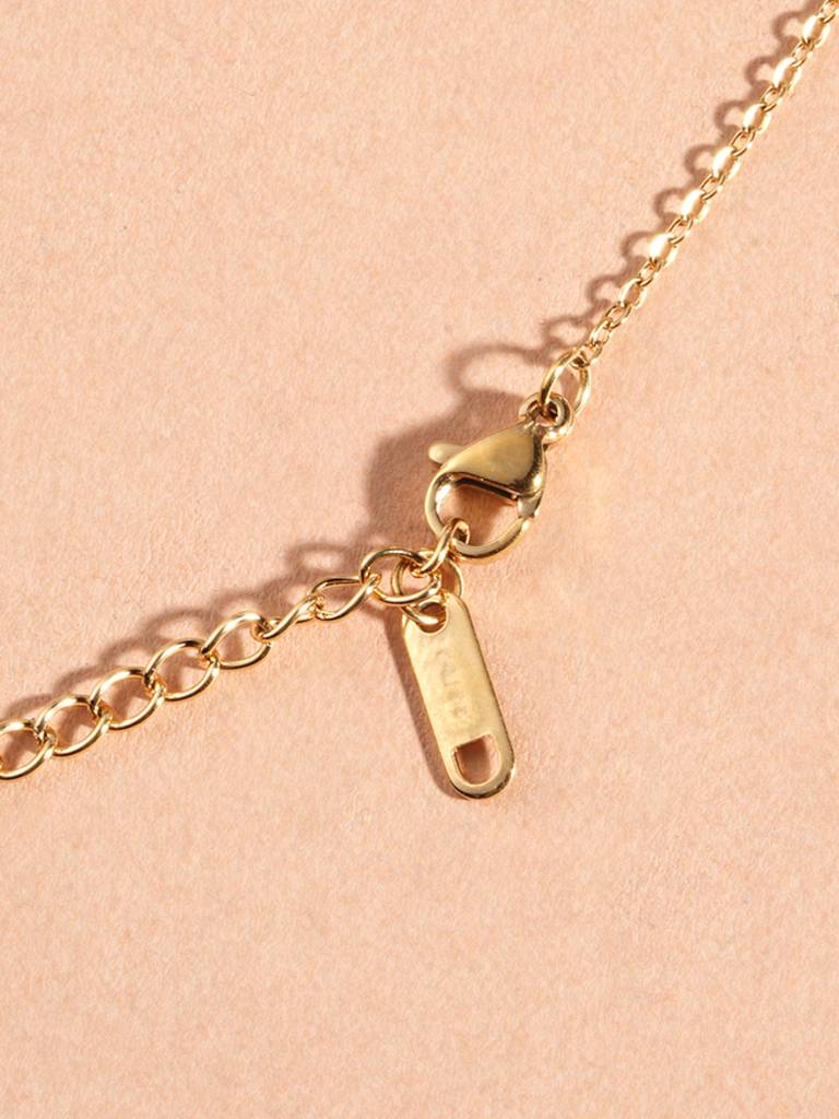 Regal Radiance Solitaire Necklace For Women : SSWNC0413