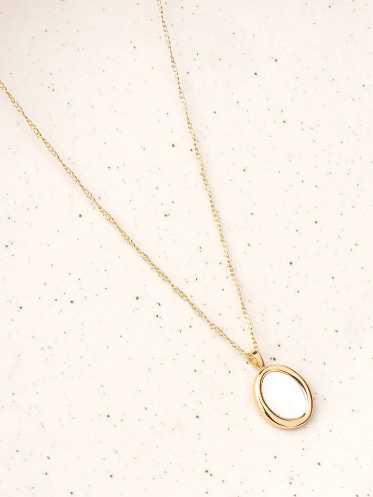 Classic Gold Round Pendant For Women : SSWNC0585