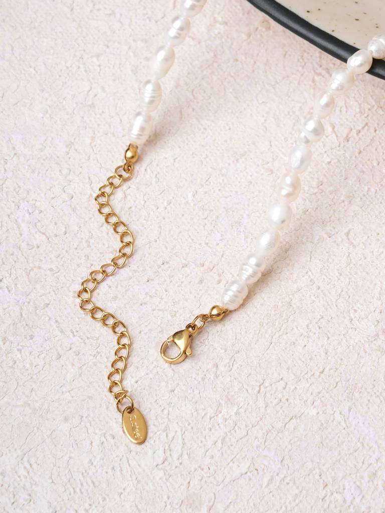 Pearl Beaded Necklace With Curved Horn Pendant For Women : SSWNC0588