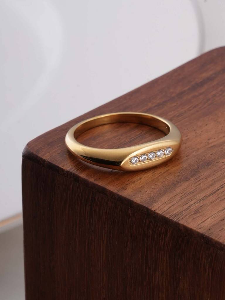 Elegant Gold Minimalist Diamond Ring For Womens : SSWRG0548-5