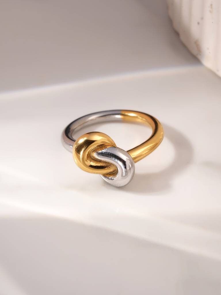 Entwined Love Knot Ring For Womens : SSWRG0959-6