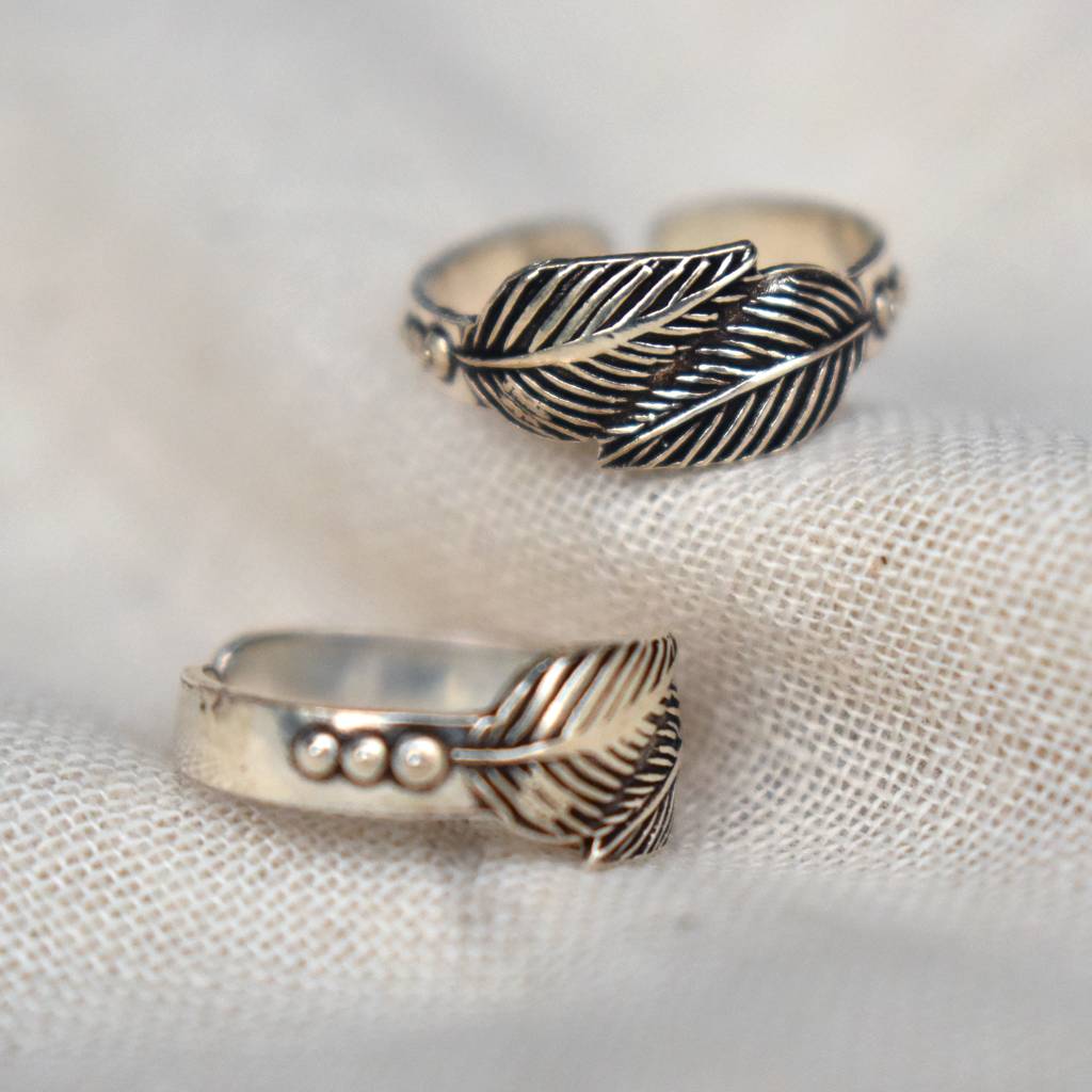 Leaf Motif Adjustable Sterling Silver Toe Ring : STR013