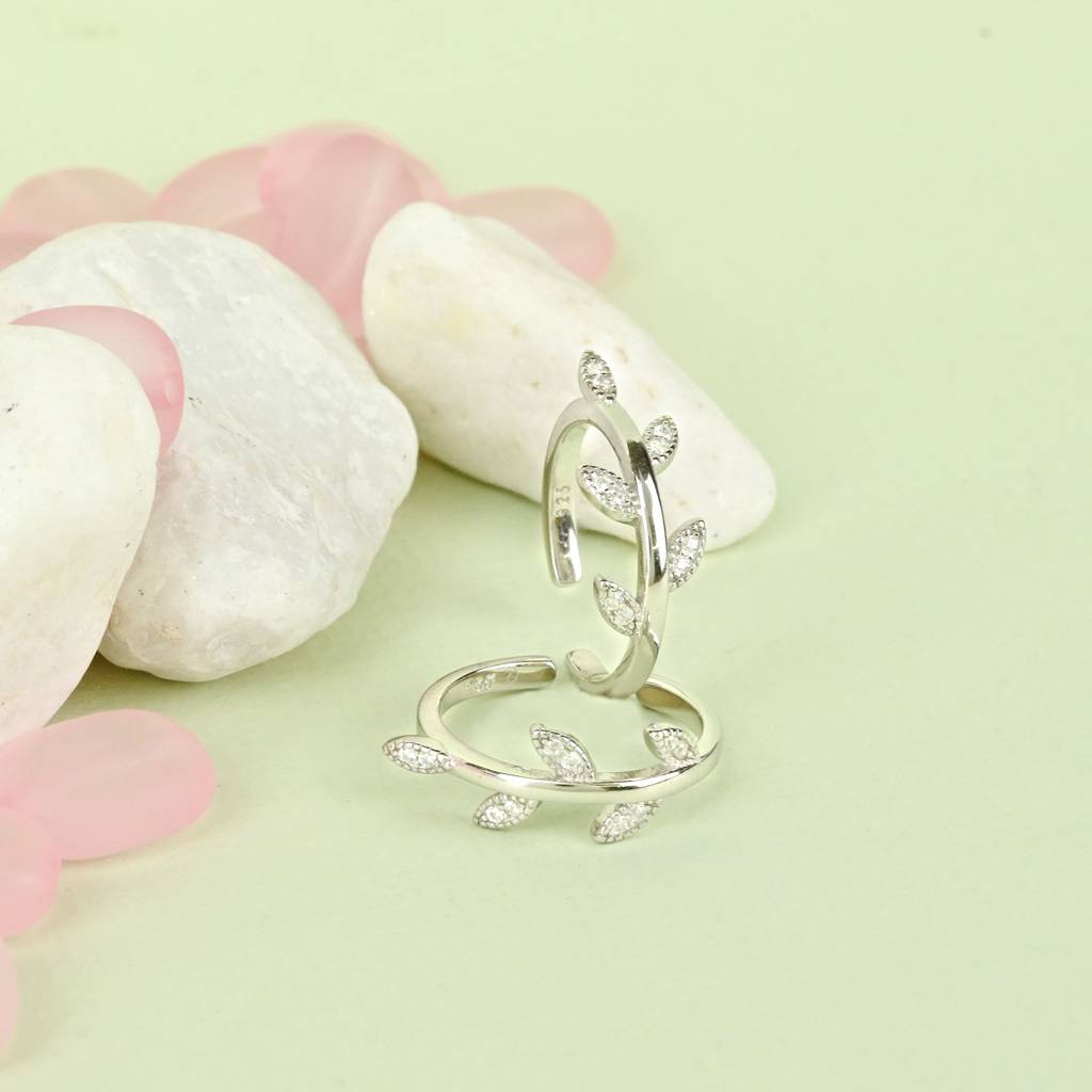 Leaf Charm Toe Ring : STR388