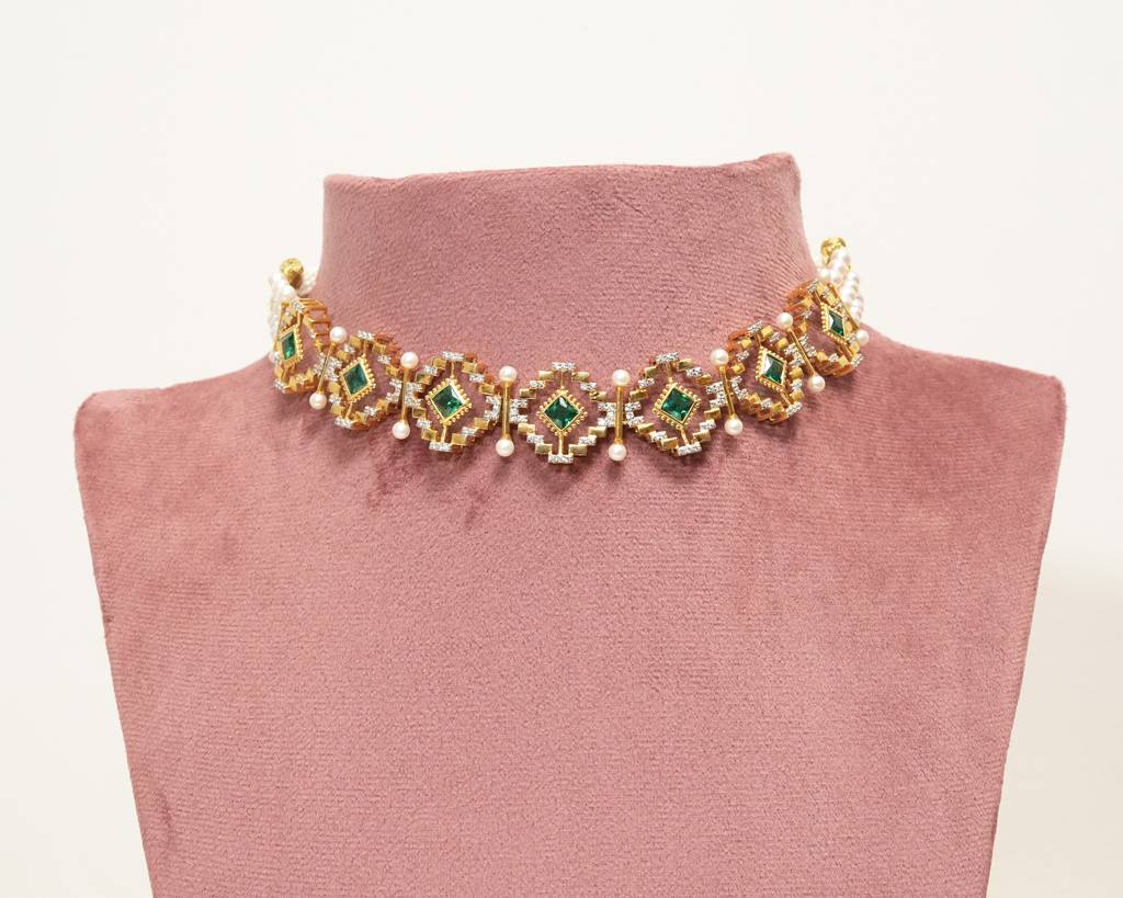 Stepped Maze Choker Set : SW_NW_05