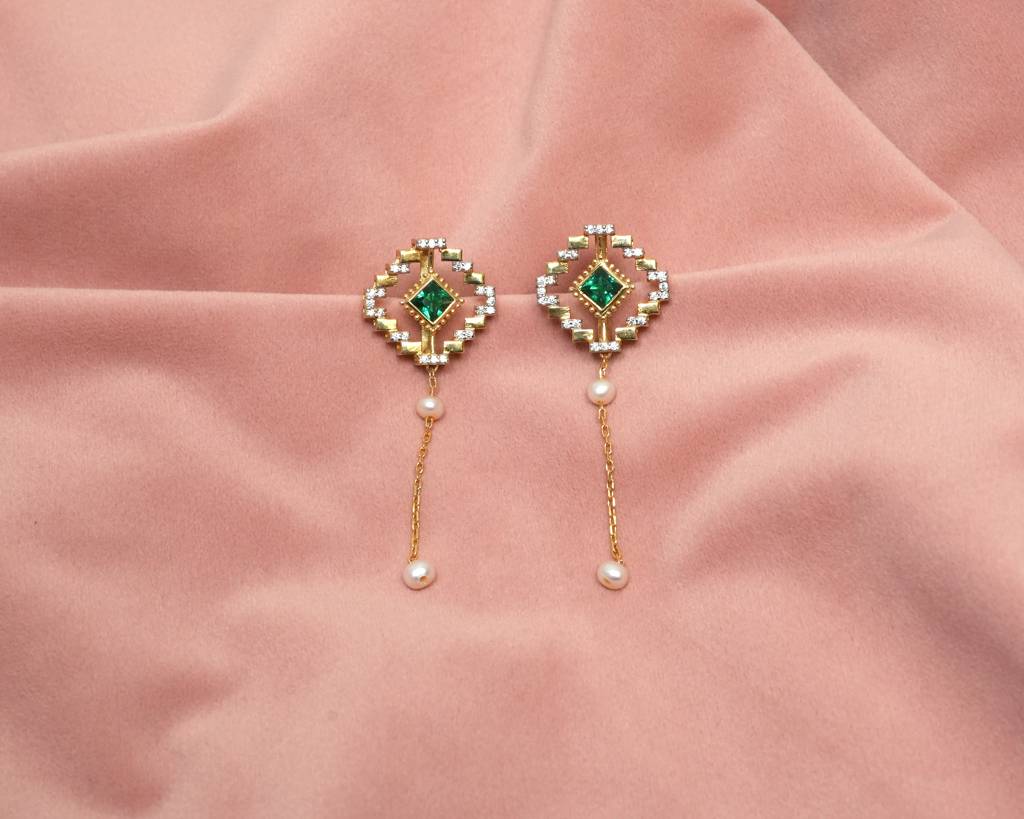 Stepped Maze Choker Set : SW_NW_05