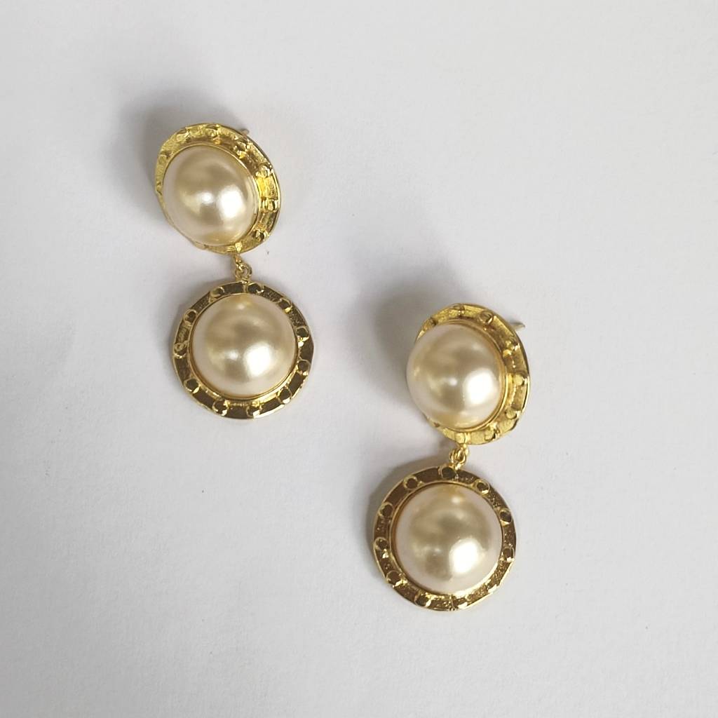 Sangria Pearl Luxe Danglers