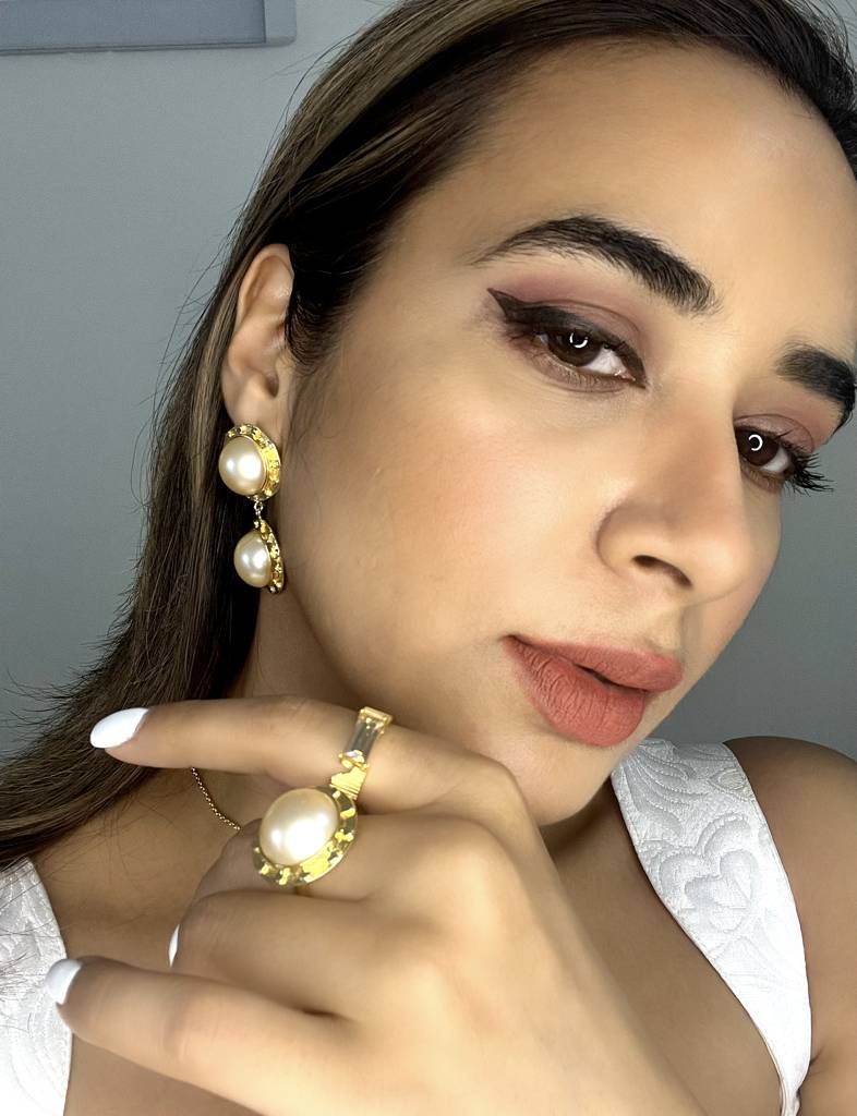 Sangria Pearl Luxe Danglers