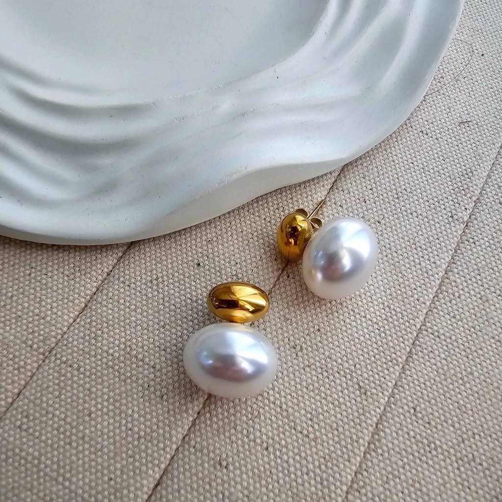 Sasha Pearl Stud Earrings : TAA-9855343788310-EARRING