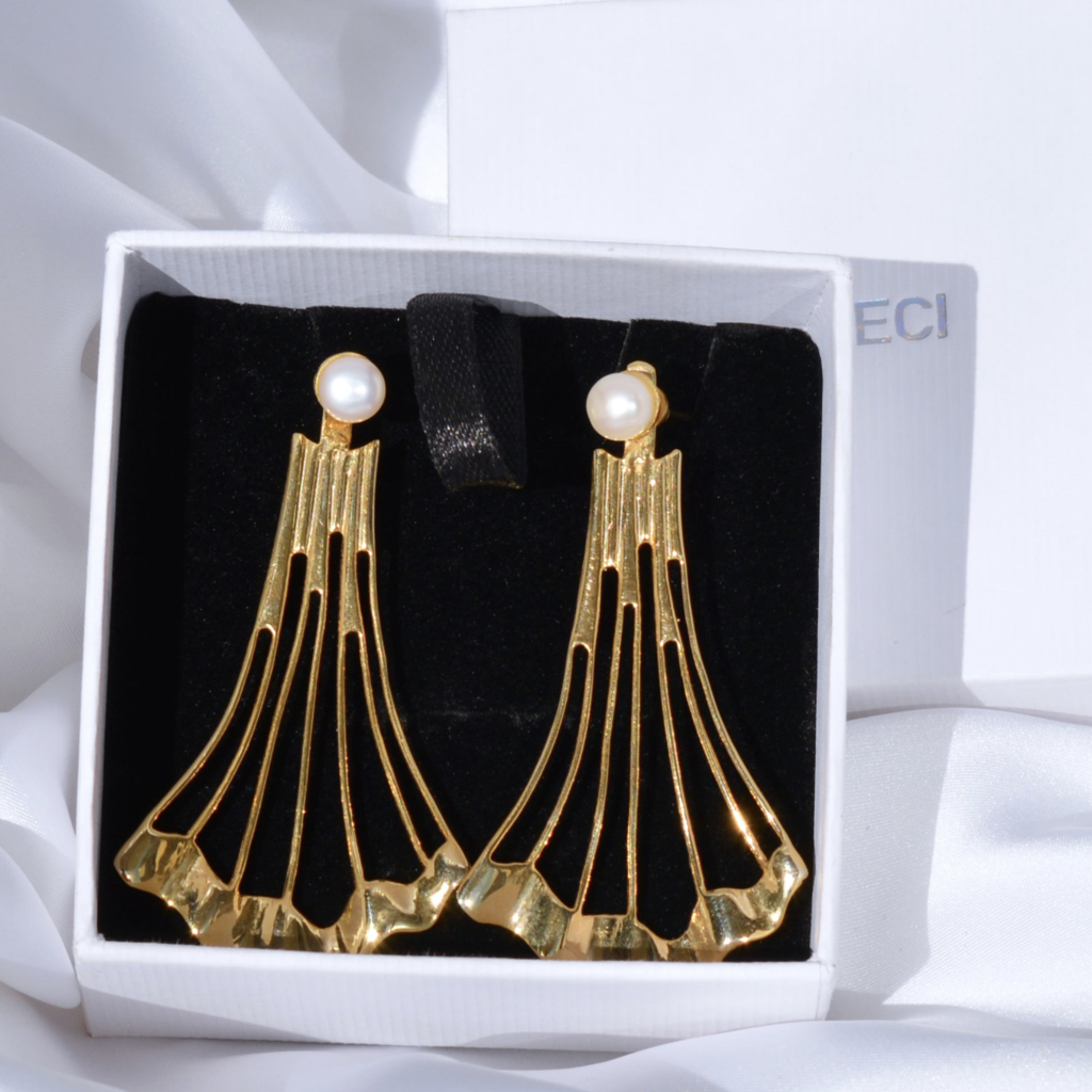 Pearl Shoulder Duster : SAER15