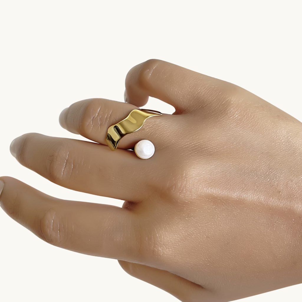 Pearl Climber Ring : SARI60