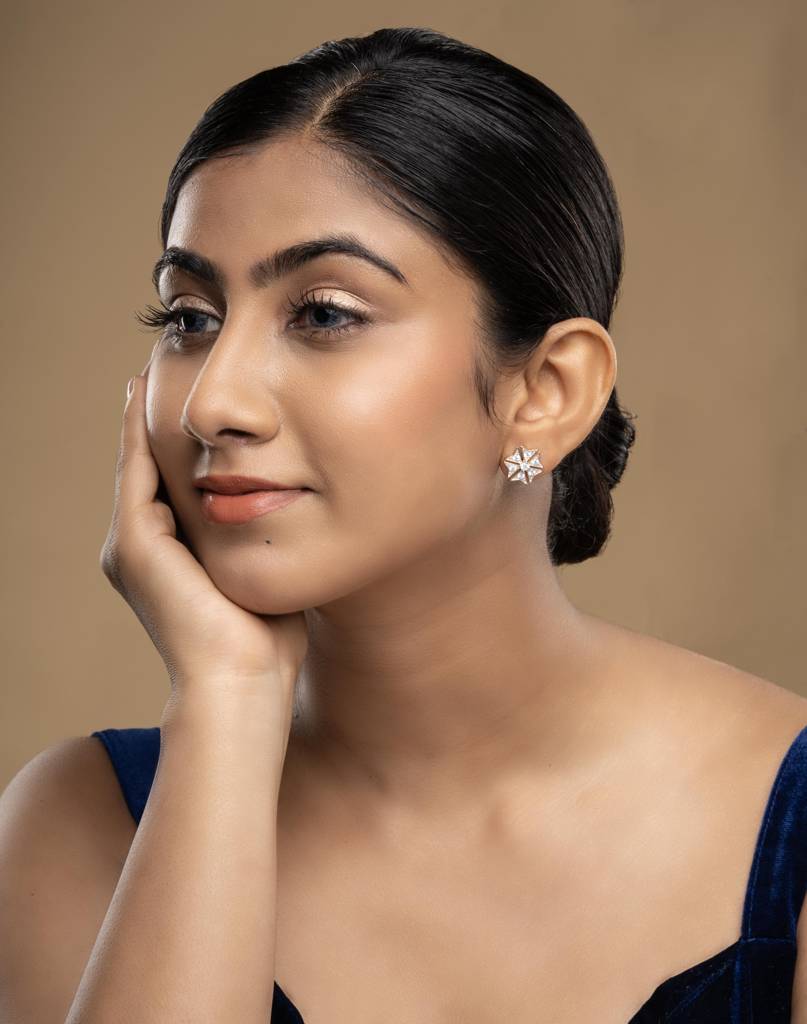 925 Silver Ananya Studs : CSE165