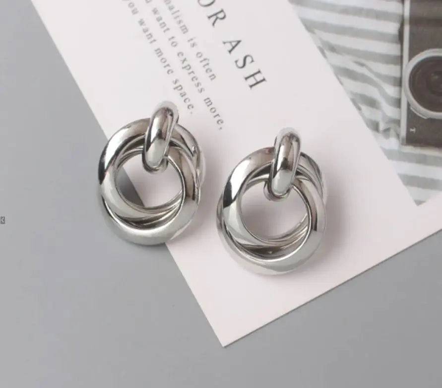 Gold Double Twist Loop Hoop Earrings : ES10089