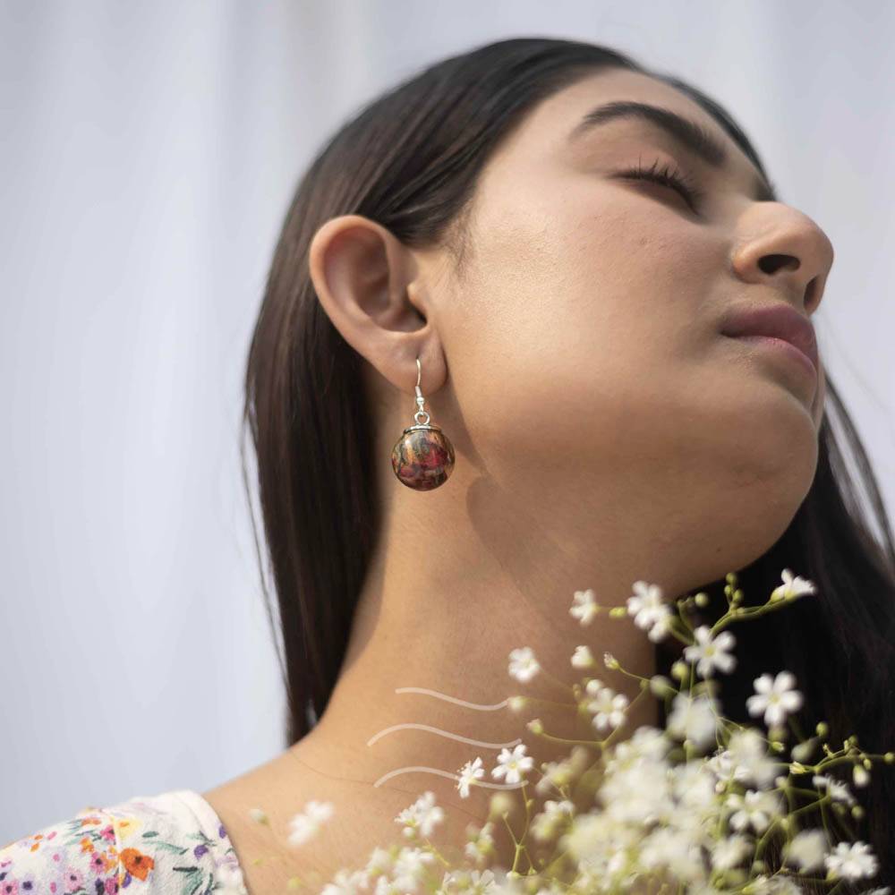 Sonnets Of Love- Roselet Earrings : LA-RR-SOF-E-R