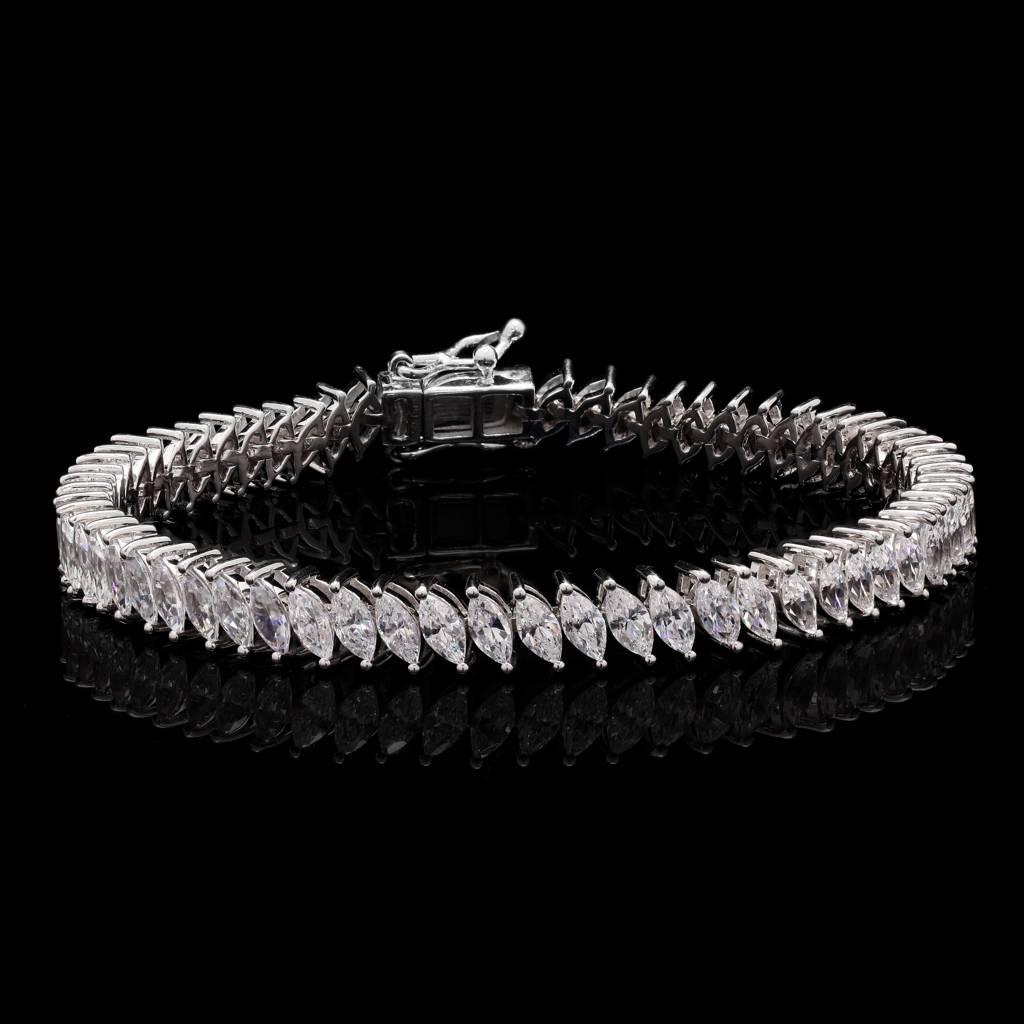 Premium Marquise Solitaire 15 Pointer Tennis Bracelet On Pure 925 Silver. : TB4126