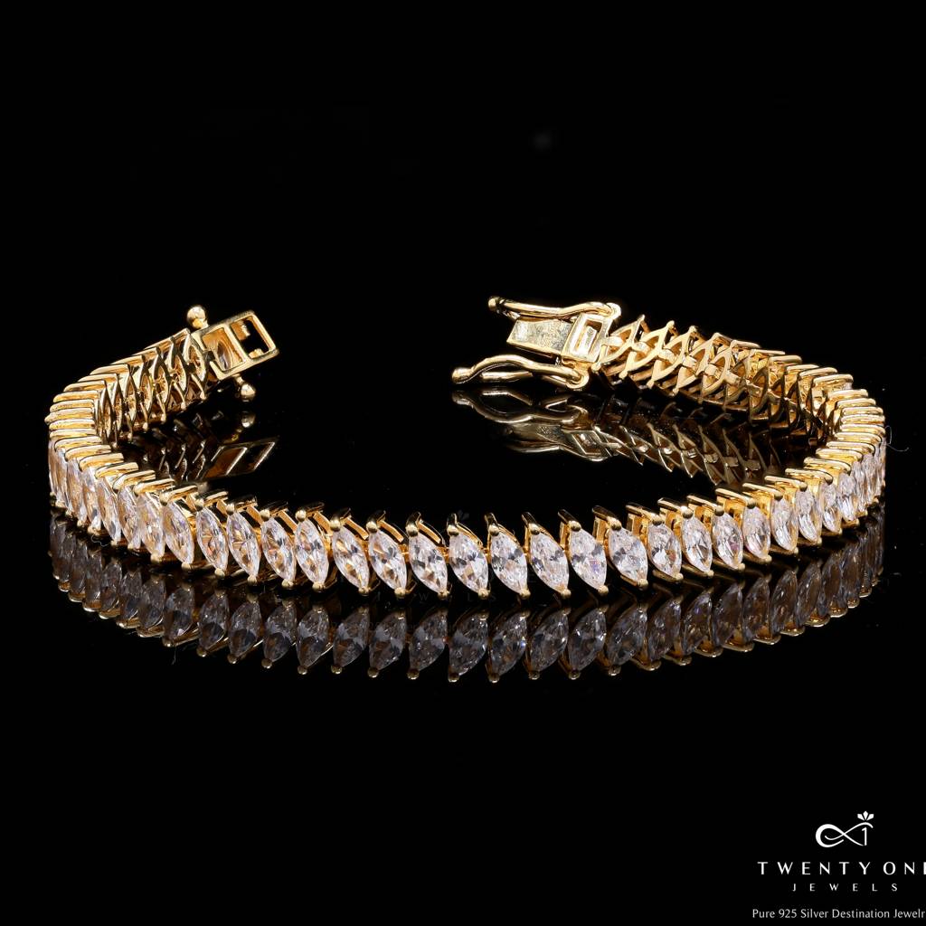 Premium Marquise Solitaire 15 Pointer Tennis Bracelet On Pure 925 Silver. : TB4148