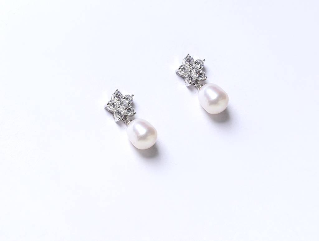 Fresh Water Pearl Nyssa Studs : TE2348