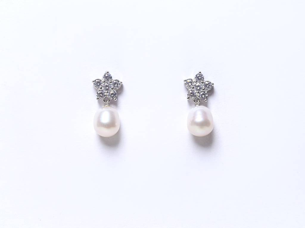 Fresh Water Pearl Nyssa Studs : TE2348