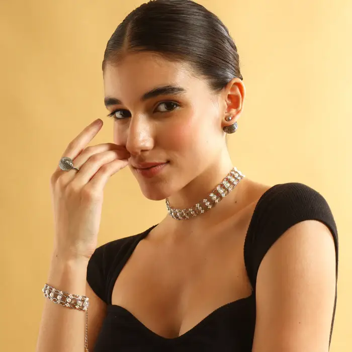 Tfc Silver Cutdana And Pearl Choker Necklace : 20093