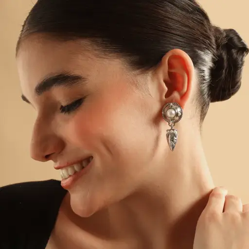 Tfc 18K Glamour Nova Plated Dangler Earrings : 10102