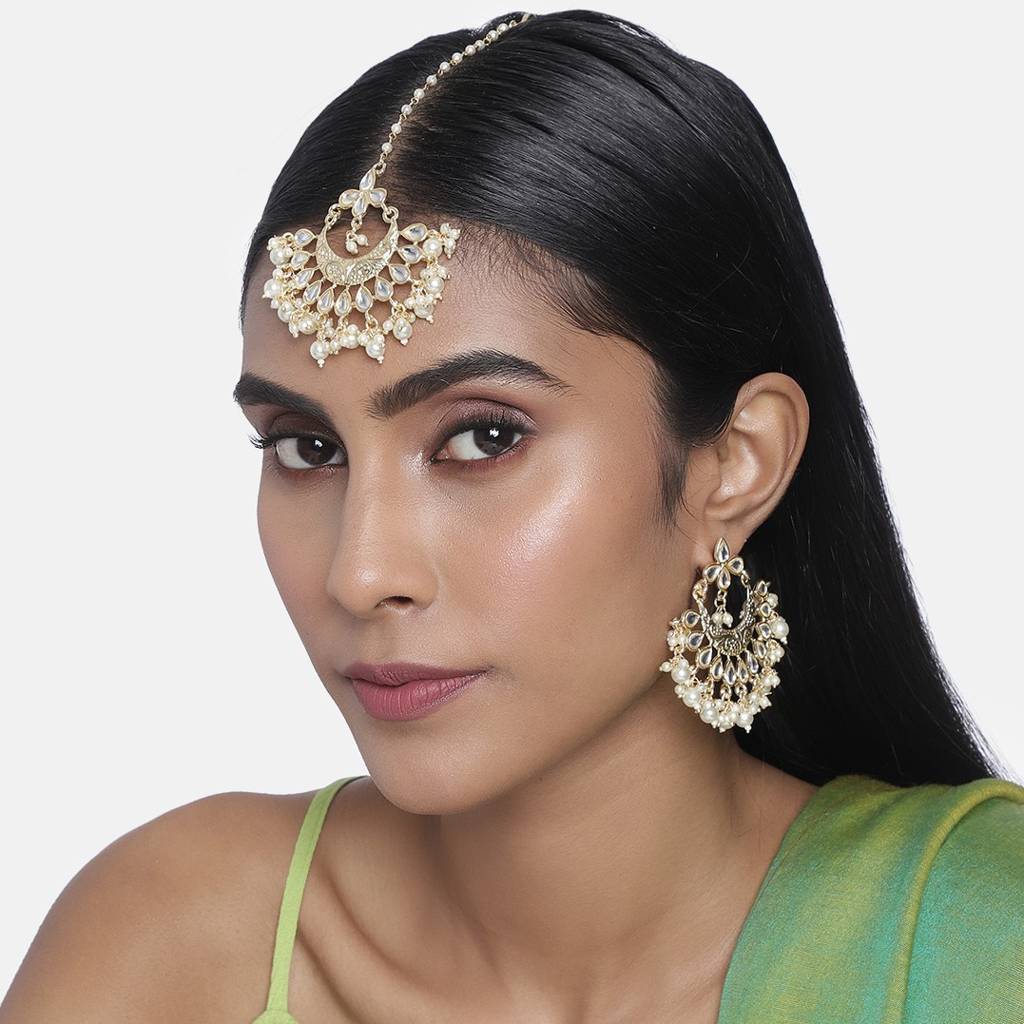 White Gold-Plated Handcrafted Embellished Jewellery Set : TMEDS20598