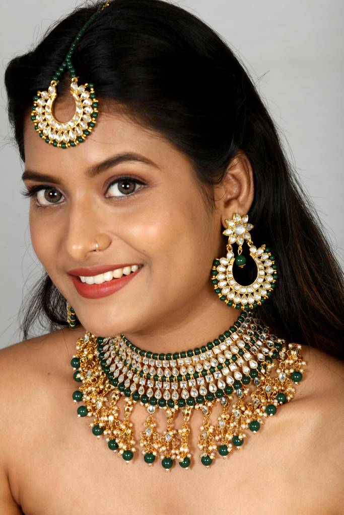 Green & White Gold-Plated Kundan Handcrafted Embellished Jewellery Set : TMNS20529