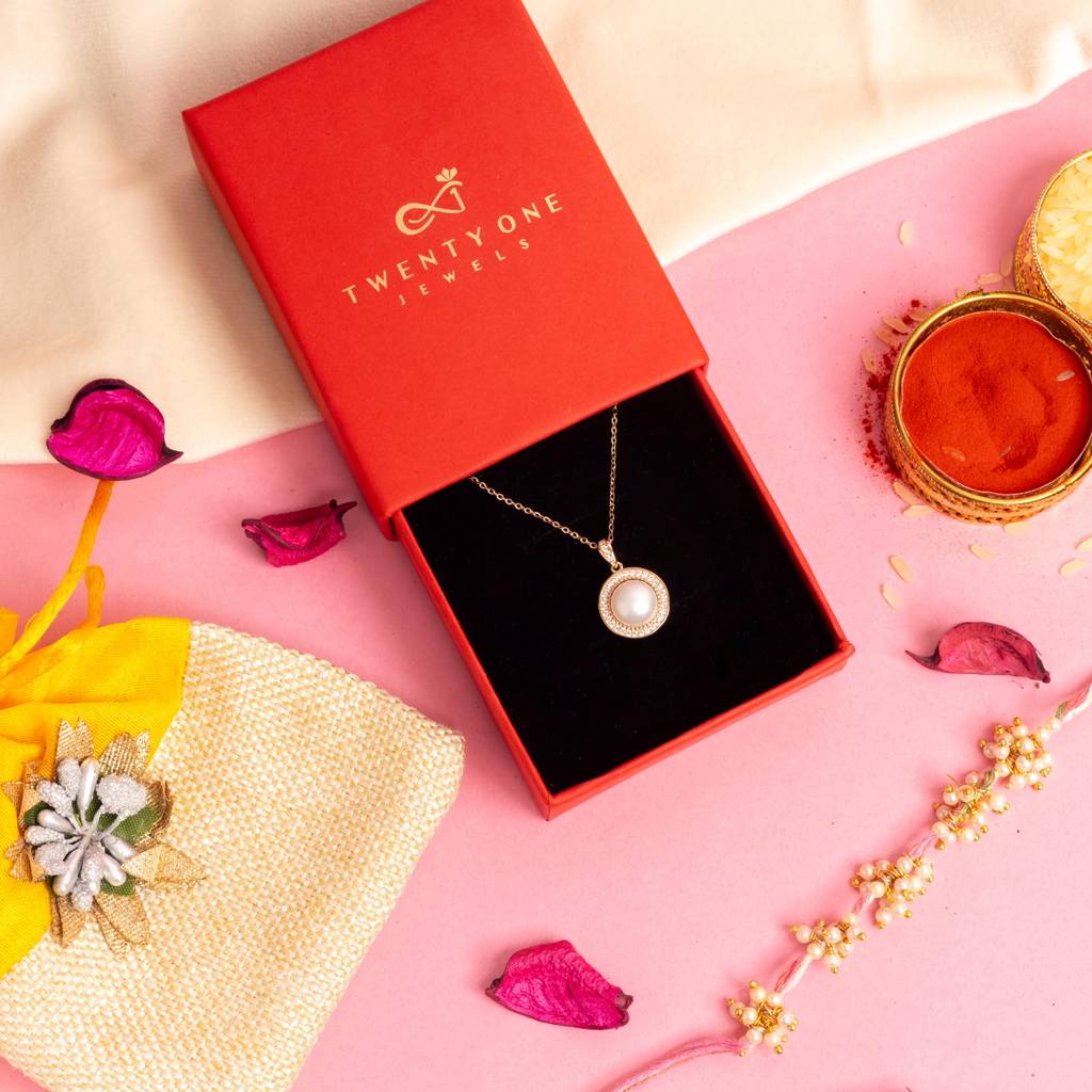 Rose Gold Finish American Diamond Studded Reyna Fresh Water Pearl Pendant With Chain On Pure 925 Silver. : TP5160