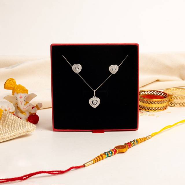 Jeniffer Layered Heart Solitaire Pendant Set With Push Back On 925 Silver. : TPS5411