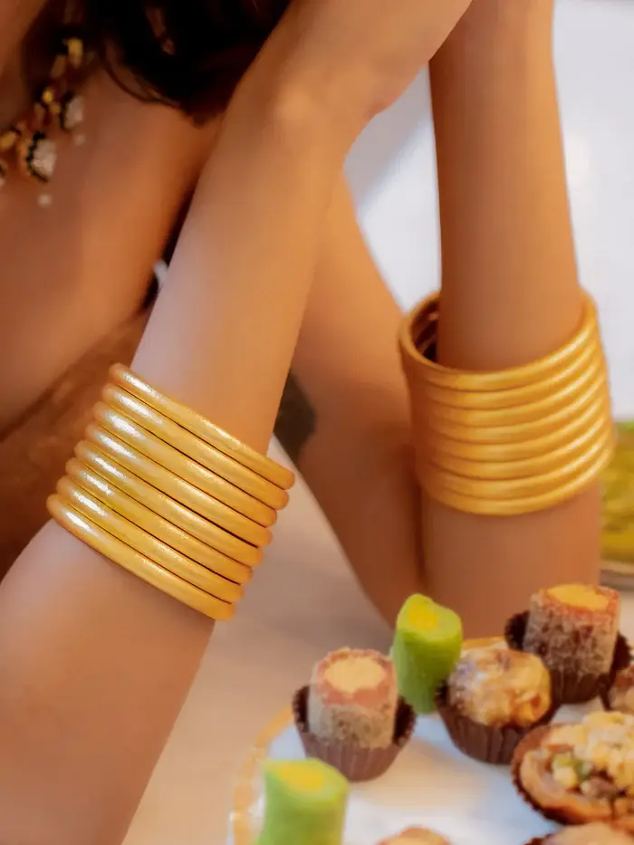 Gold-Plated Lehr Bangles (1 Piece) : TR-B1G