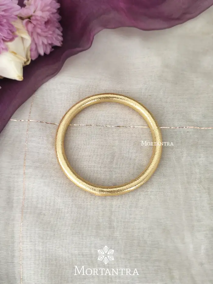 Gold-Plated Lehr Bangles (1 Piece) : TR-B1G